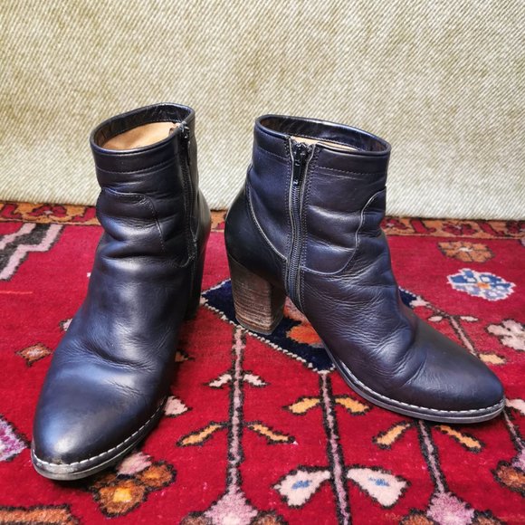 PLDM Ankle Boots - Picture 5 of 8